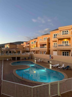 Apartamento en Benimar Piscina y Garaje